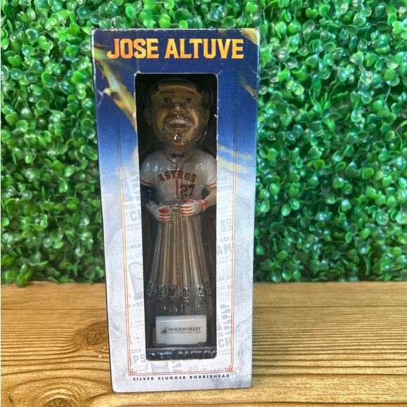Jose Altuve Silver Slugger Bobblehead SGA 8/19/23 Same Night Has His 2,000 Hit! - Picture 1 of 6